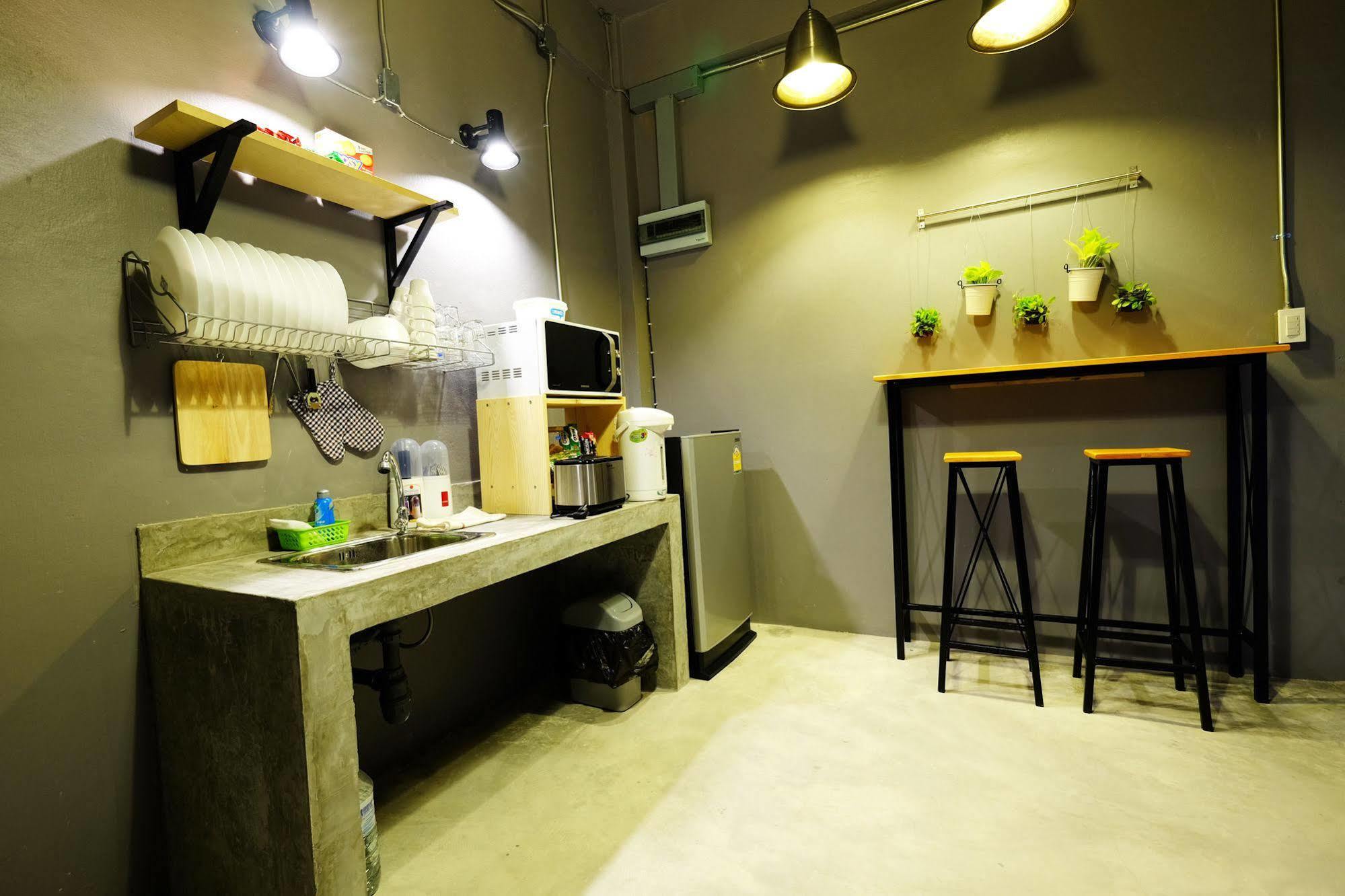 The Backpack Hostel Bangkok Exterior foto
